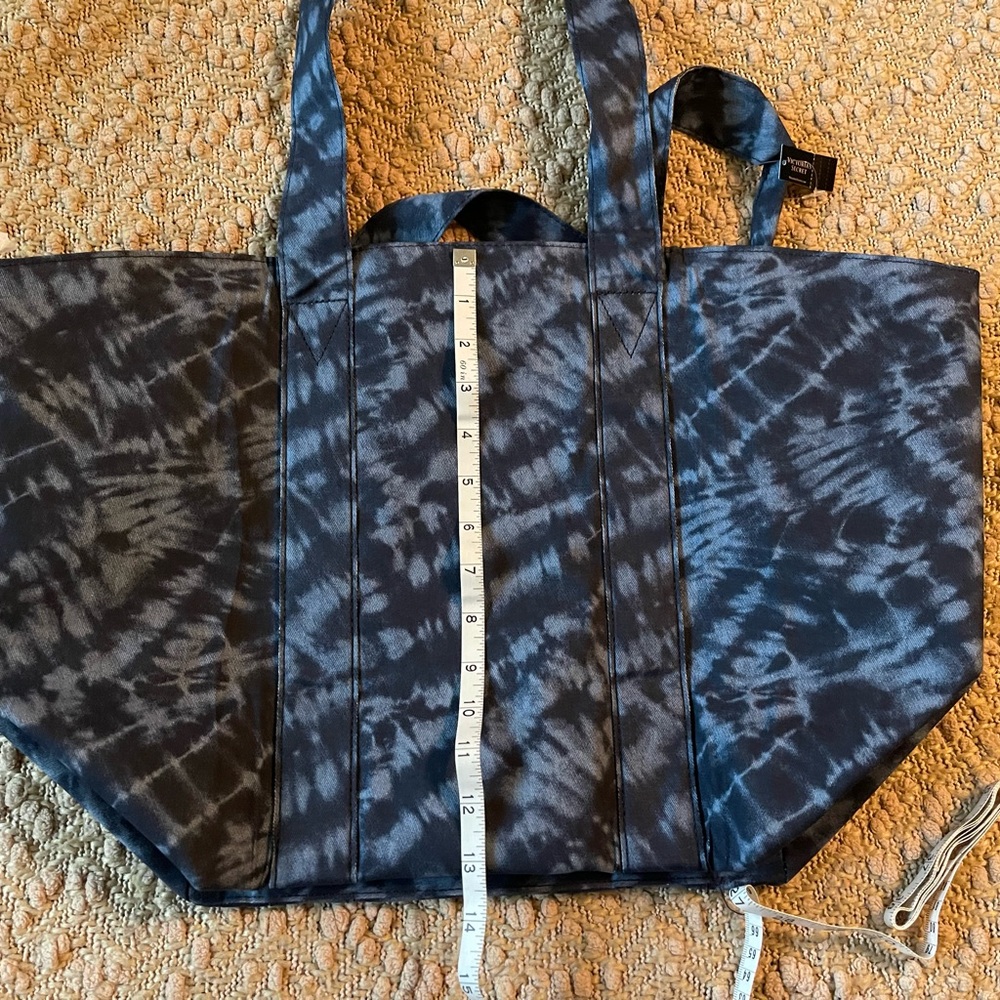 Victoria’s Secret Tote - Picture 6 of 6